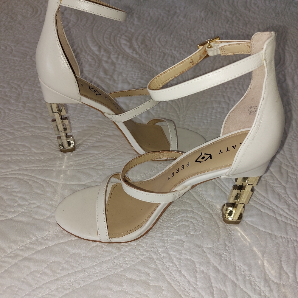KATY PERRY " THE VILAN" WHITE STILETTO HEELS - Picture 2 of 11